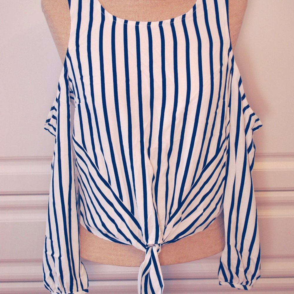 NEW Navy/White cut out shoulder top